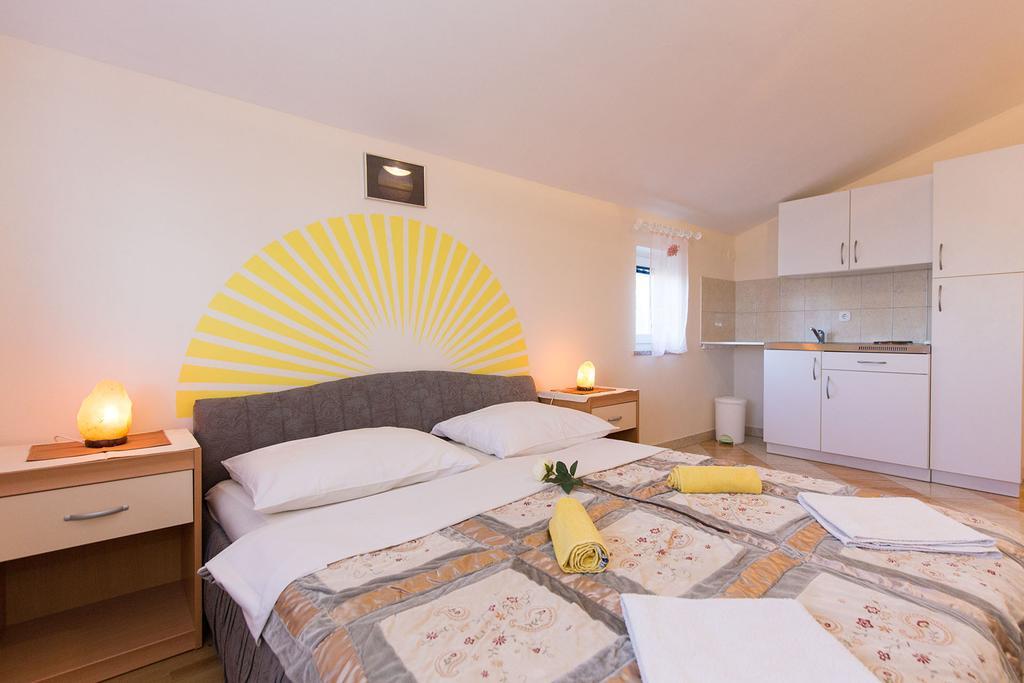 Apartments Juras Brzac Exterior photo