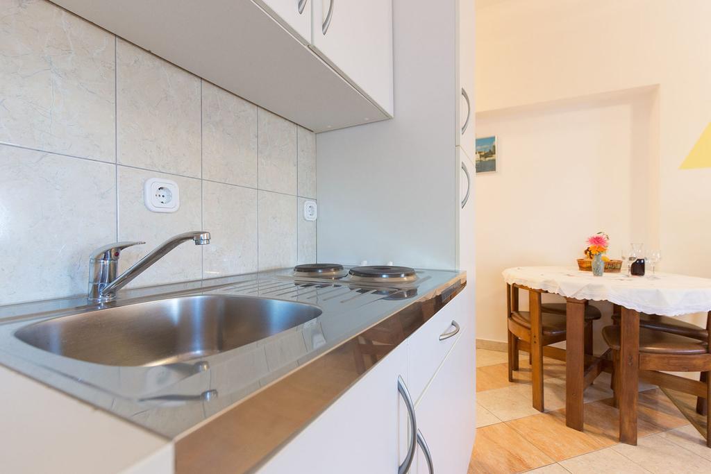 Apartments Juras Brzac Exterior photo